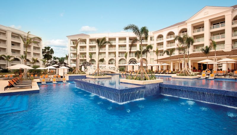 Hyatt-Zilara-Rose-Hall-Pool