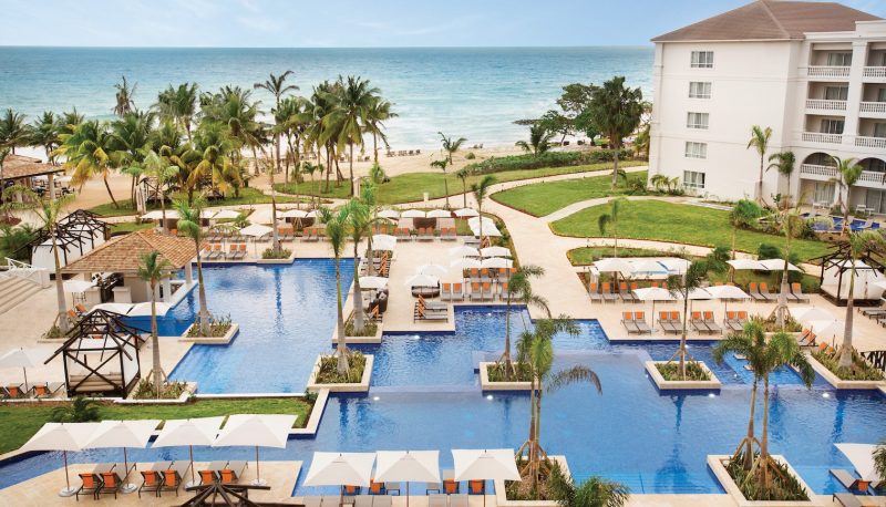 Hyatt-Zilara-Rose-Hall-Pool2