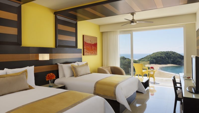 SECHU_Jr Suite_Ocean Front_dbl