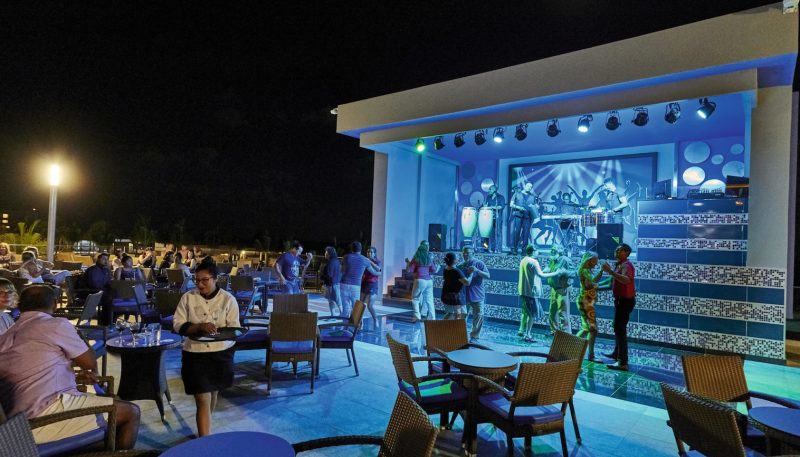 XCM_18_033 - Lounge bar