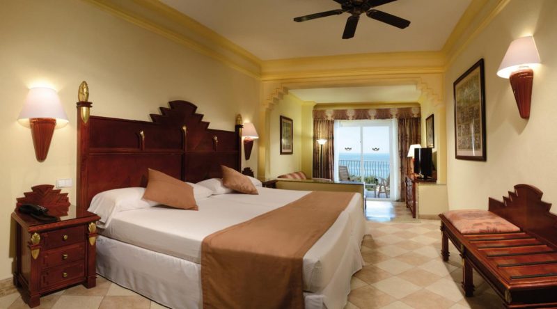 2531201_17081422010055384025