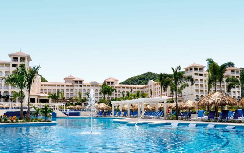 Slide_Riu_guanacaste-min_tcm55-179855 copy 2