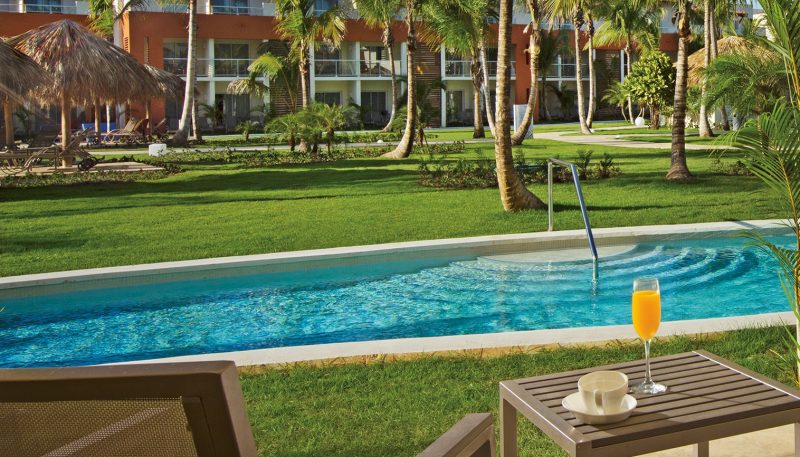 BREPC_Swim-Up_Terrace_1