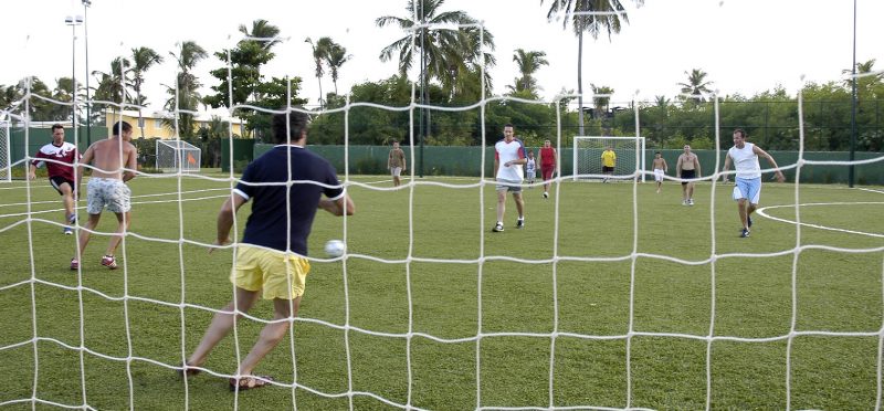 Grand-Palladium-Lady-Hamilton-Cancha-de-futbol