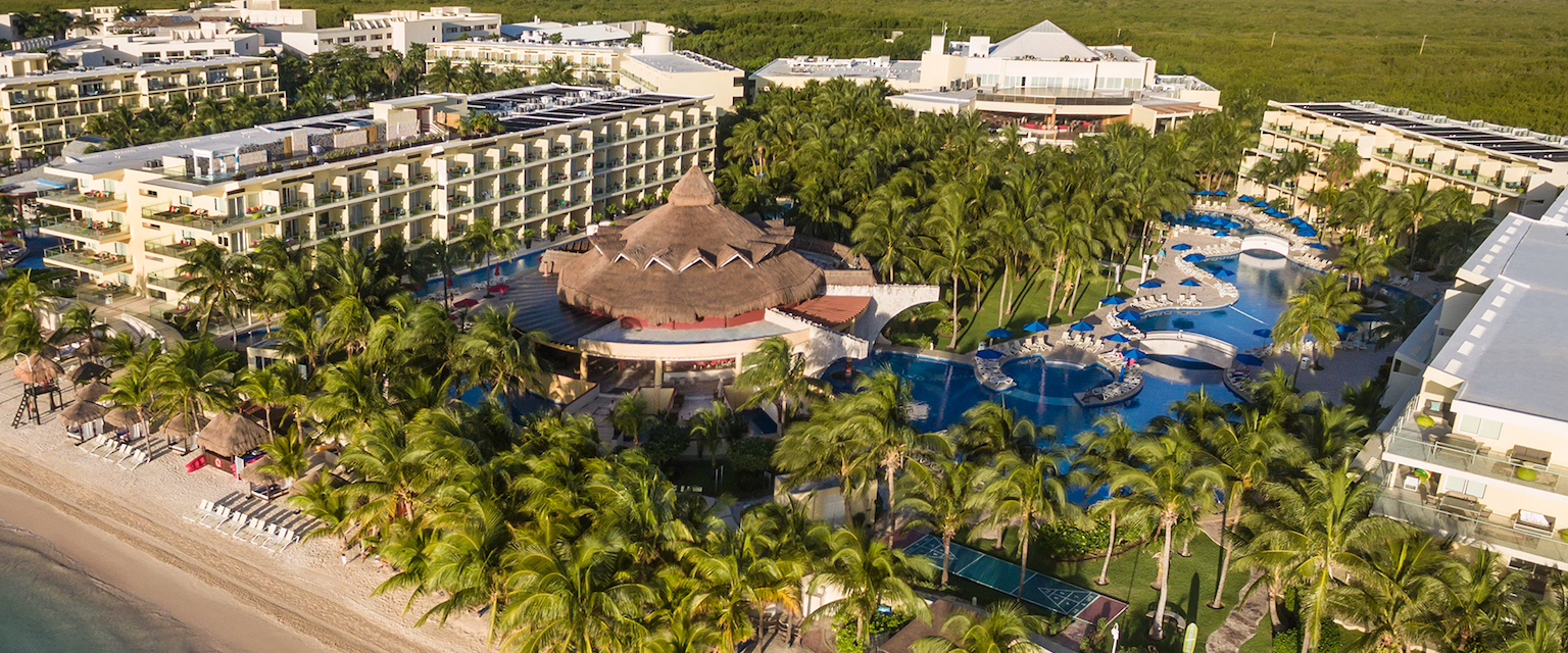 azul beach club cancun